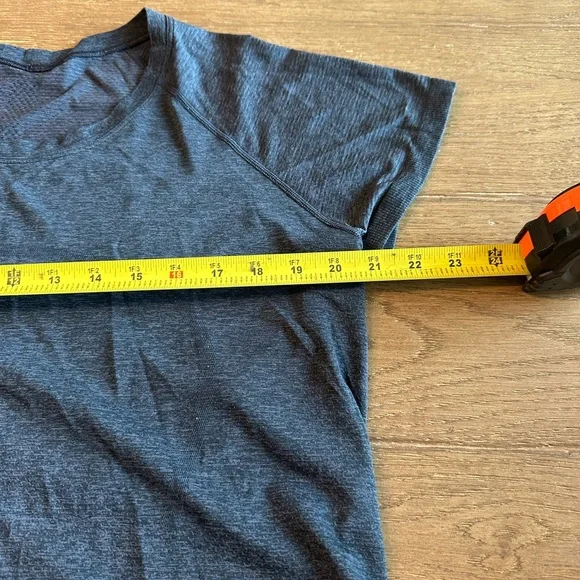 Lululemon Swiftly Tech Short Sleeve Crew in Sapphire Blue/Black Women’s Size 16 - Picture 9 of 10